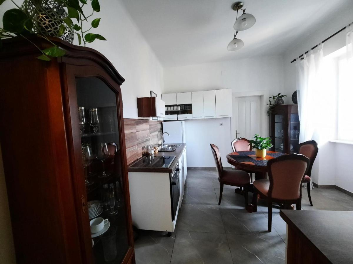 Apartman Soda Ogulin Dış mekan fotoğraf